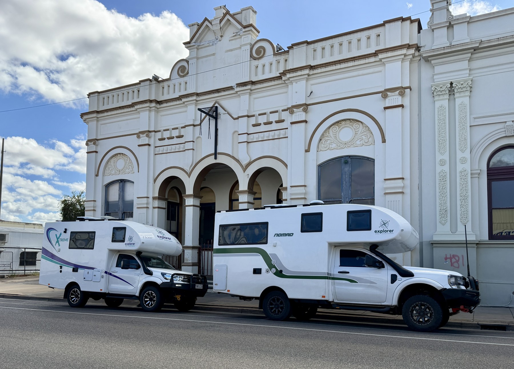 Elcee parked beside Dawn's Explorer Nomad motorhome in Charters Towers