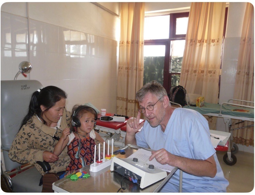 Dr Antoine Perdu supporting paediatric hearing care
